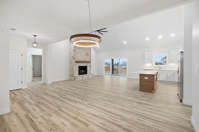 111 Choctaw Trail, Richmond, KY 40475