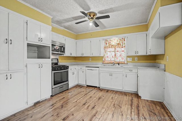 704 N Sioux Avenue, Claremore, OK 74017