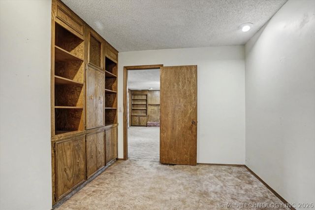 704 N Sioux Avenue, Claremore, OK 74017