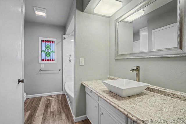 704 N Sioux Avenue, Claremore, OK 74017