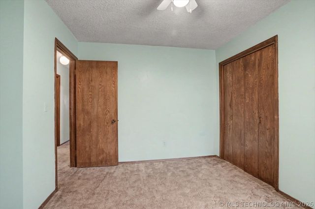 704 N Sioux Avenue, Claremore, OK 74017