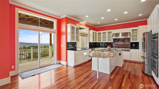 1511 25th Avenue NE, Issaquah, WA 98029