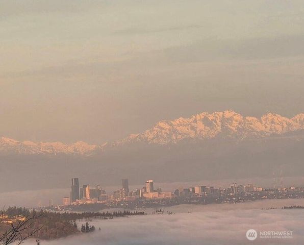 1511 25th Avenue NE, Issaquah, WA 98029