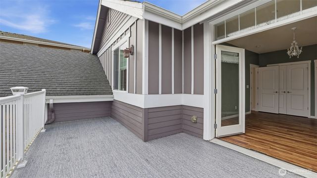 1511 25th Avenue NE, Issaquah, WA 98029