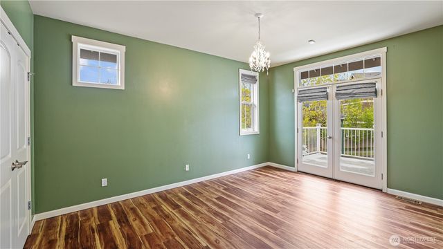 1511 25th Avenue NE, Issaquah, WA 98029