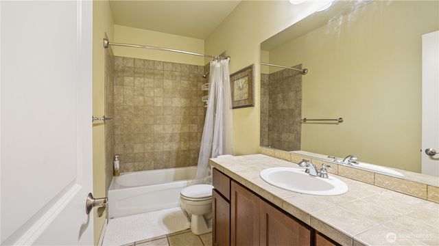 1511 25th Avenue NE, Issaquah, WA 98029