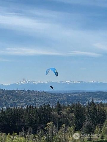 1511 25th Avenue NE, Issaquah, WA 98029