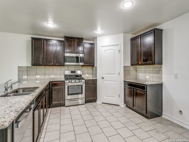 9122 Mustang Pass, San Antonio, TX 78254