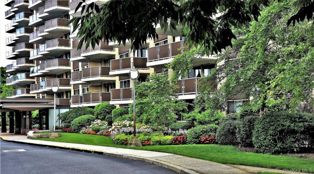 18-15 215 Street 14 G, Bayside, NY 11360