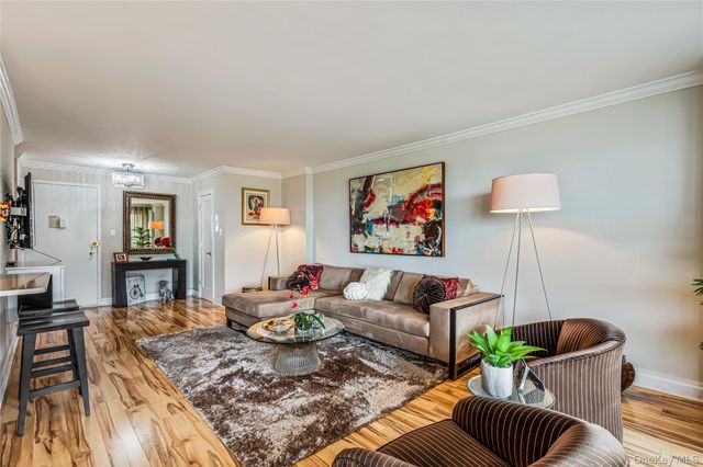 18-15 215 Street 14 G, Bayside, NY 11360