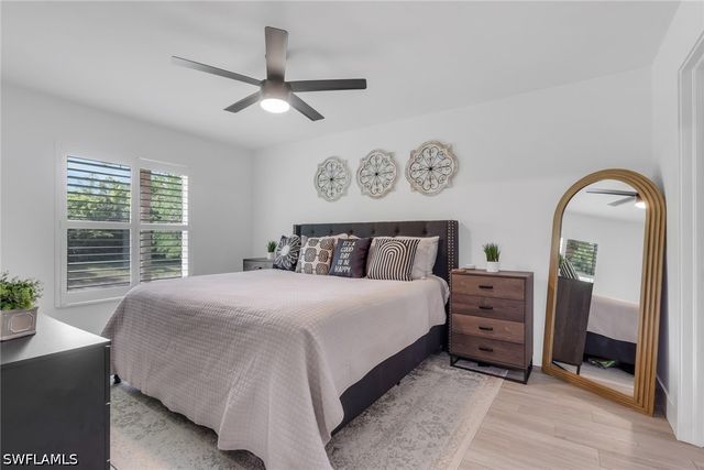 241 Robin Hood CIR 202, Naples, FL 34104
