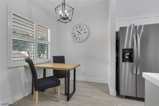 241 Robin Hood CIR 202, Naples, FL 34104