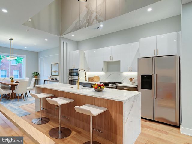 1019 E PALMER ST, Philadelphia, PA 19125