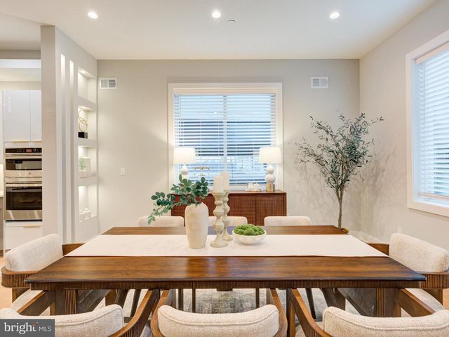 1019 E PALMER ST, Philadelphia, PA 19125