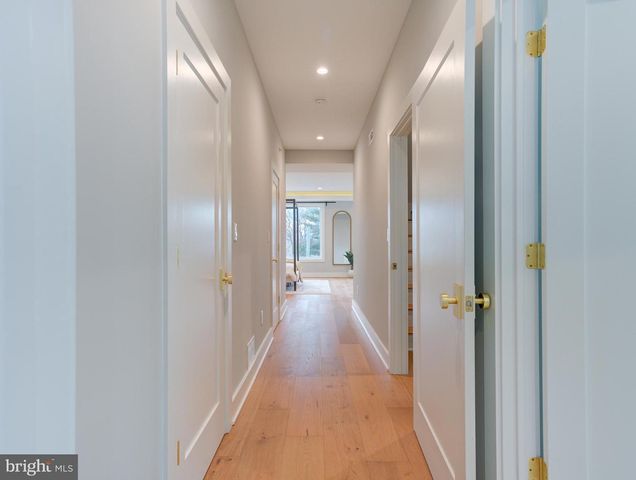 1019 E PALMER ST, Philadelphia, PA 19125