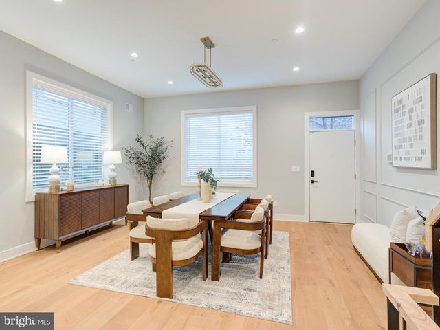 1019 E PALMER ST, Philadelphia, PA 19125