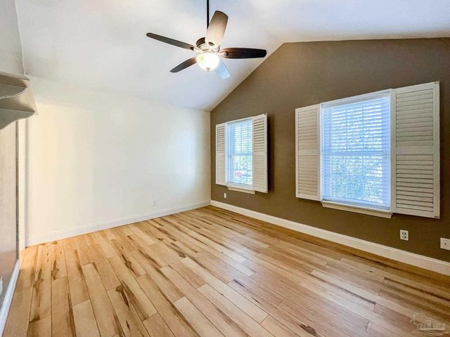 601 E Burgess Rd E4, Pensacola, FL 32504