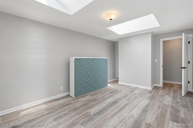 301 S Pontiac Trail, Walled Lake, MI 48390