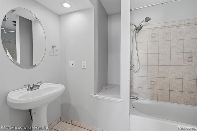 301 S Pontiac Trail, Walled Lake, MI 48390