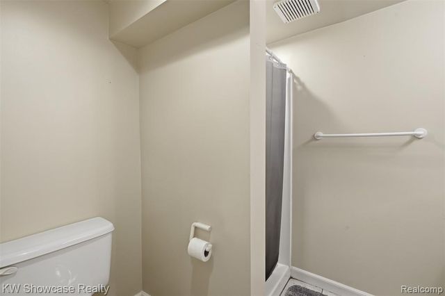 301 S Pontiac Trail, Walled Lake, MI 48390