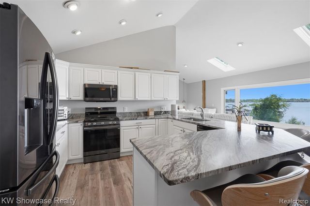 301 S Pontiac Trail, Walled Lake, MI 48390