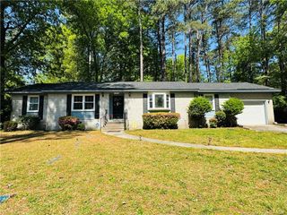 5529 Hedrick Drive, Fayetteville, NC 28303