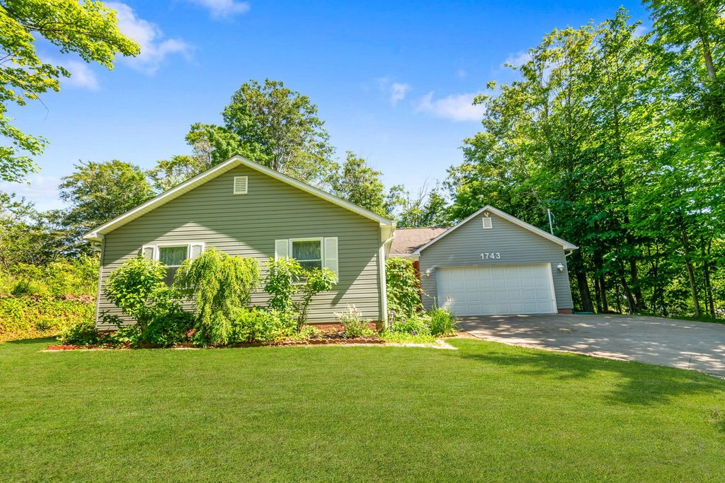 1743 EAST 43RD Street, Erie, PA 16510