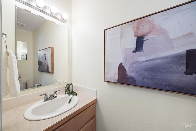 18771 N Midland, Nampa, ID 83687