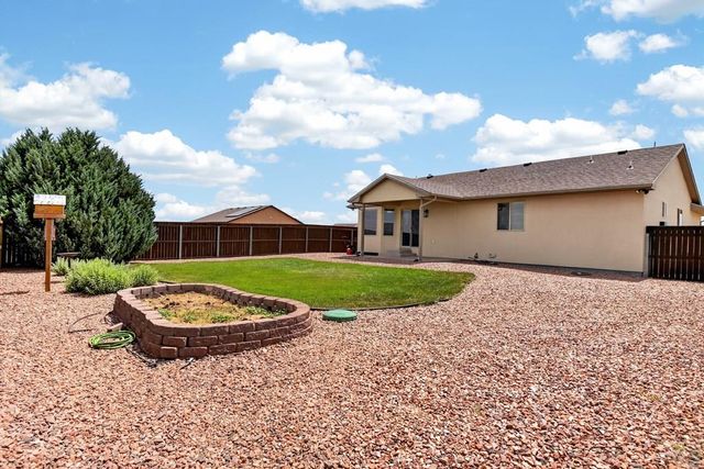 1357 E Kiva Dr, Pueblo West, CO 81007