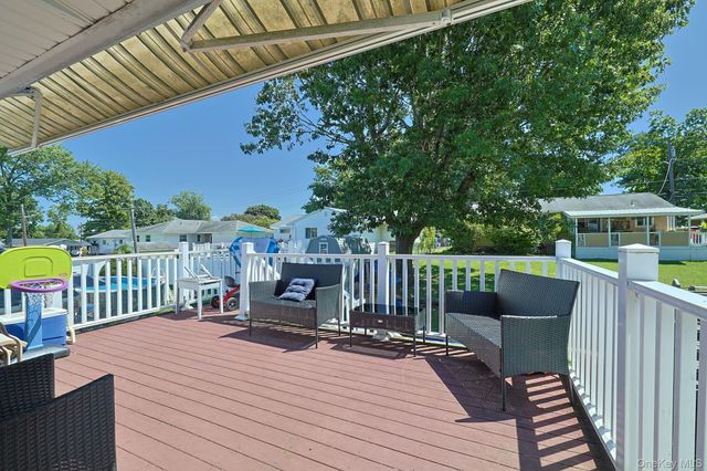 8 Pine Street, Middletown, NY 10940
