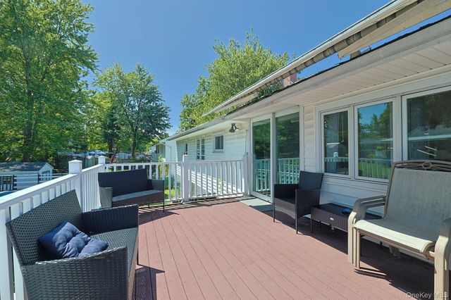 8 Pine Street, Middletown, NY 10940