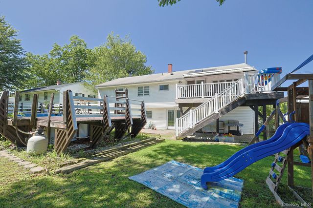8 Pine Street, Middletown, NY 10940
