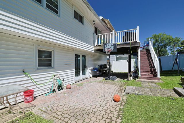 8 Pine Street, Middletown, NY 10940