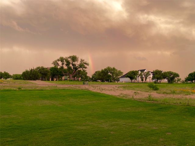 1068 Eagles Bluff Drive, Weatherford, TX 76087