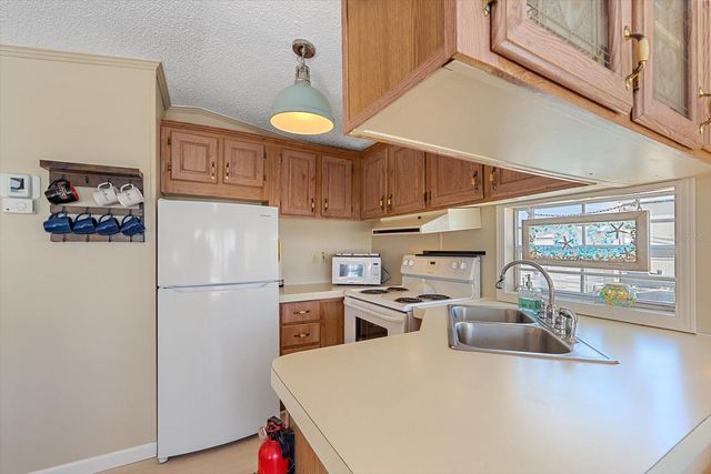 58 MONTEGO DRIVE, Palmetto, FL 34221