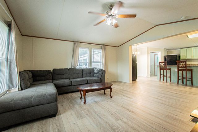 4604 Pimlico DR, Del Valle, TX 78617