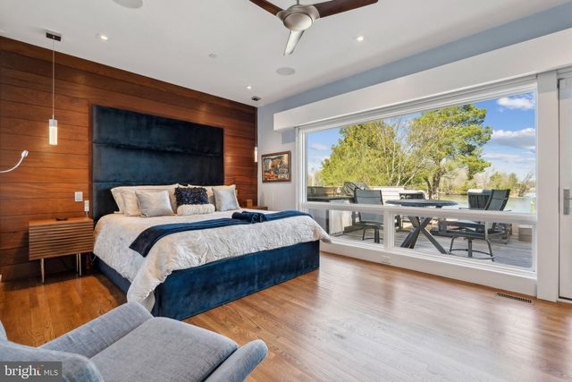 5115 HOLLY DR, West River, MD 20778