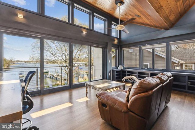 5115 HOLLY DR, West River, MD 20778