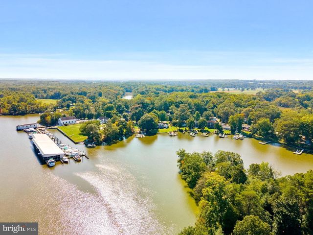 5115 HOLLY DR, West River, MD 20778