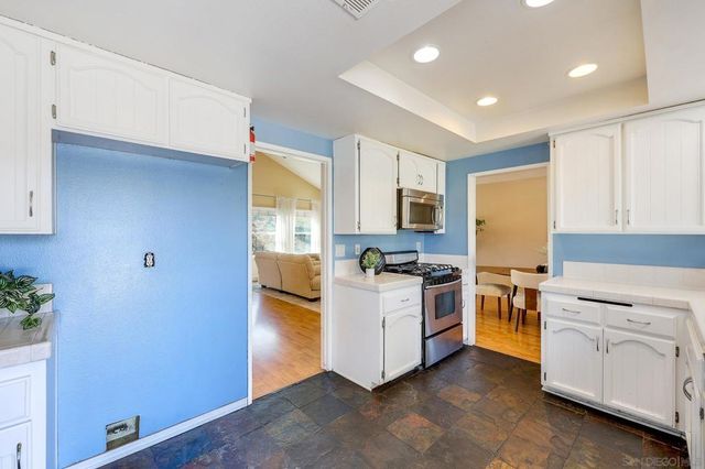 1605 Havenwood Dr, Oceanside, CA 92056