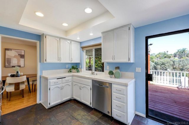 1605 Havenwood Dr, Oceanside, CA 92056