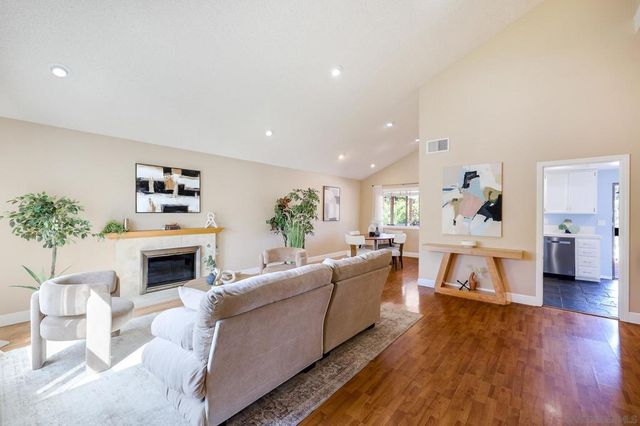 1605 Havenwood Dr, Oceanside, CA 92056