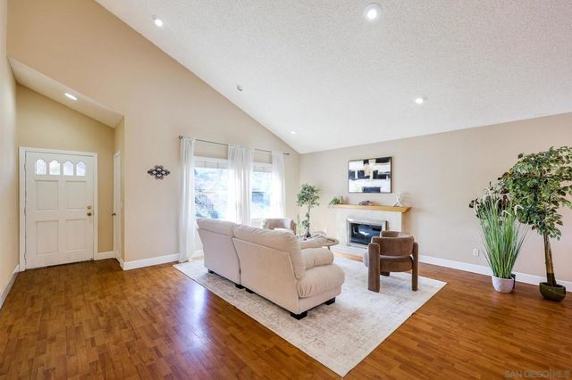 1605 Havenwood Dr, Oceanside, CA 92056