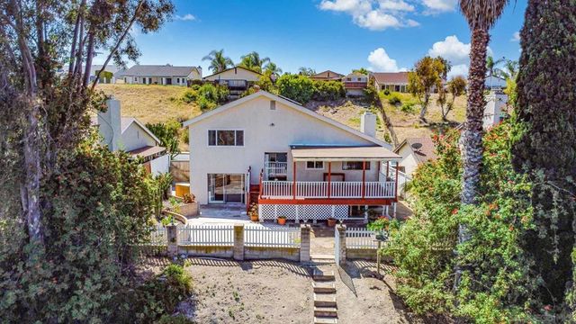 1605 Havenwood Dr, Oceanside, CA 92056