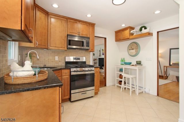 371 Essex Ave, Bloomfield Twp., NJ 07003