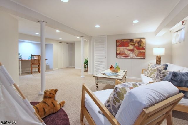 371 Essex Ave, Bloomfield Twp., NJ 07003