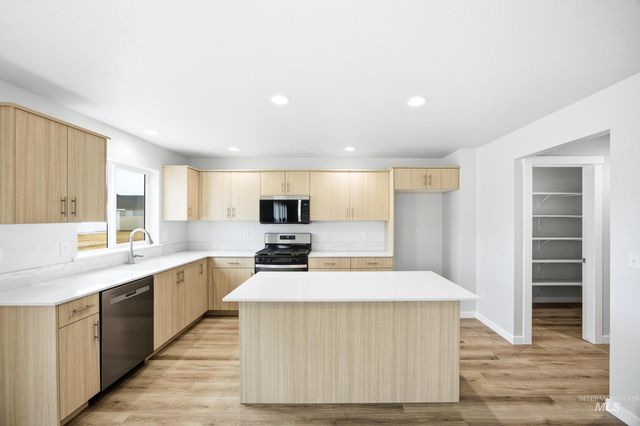 15364 Patriot Ave, Nampa, ID 83651