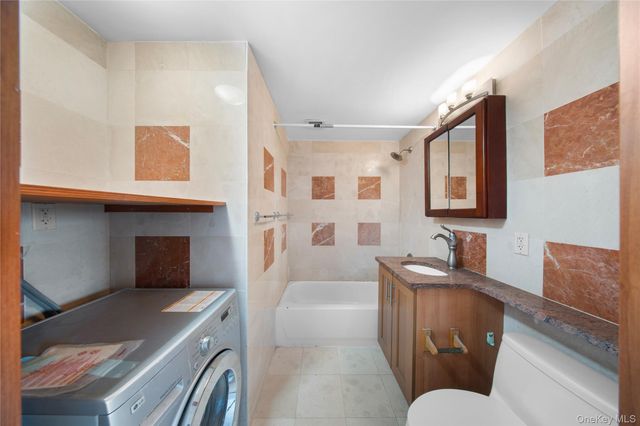 140-22 Beech Avenue 7A, Flushing, NY 11355