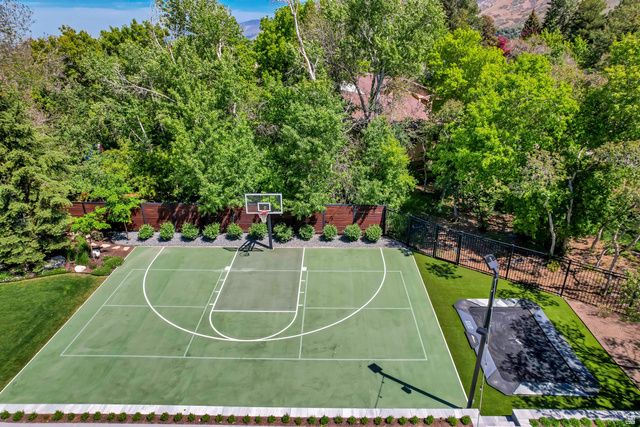 23 E ALTAWOOD LN, Sandy, UT 84092