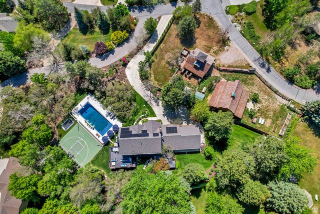 23 E ALTAWOOD LN, Sandy, UT 84092